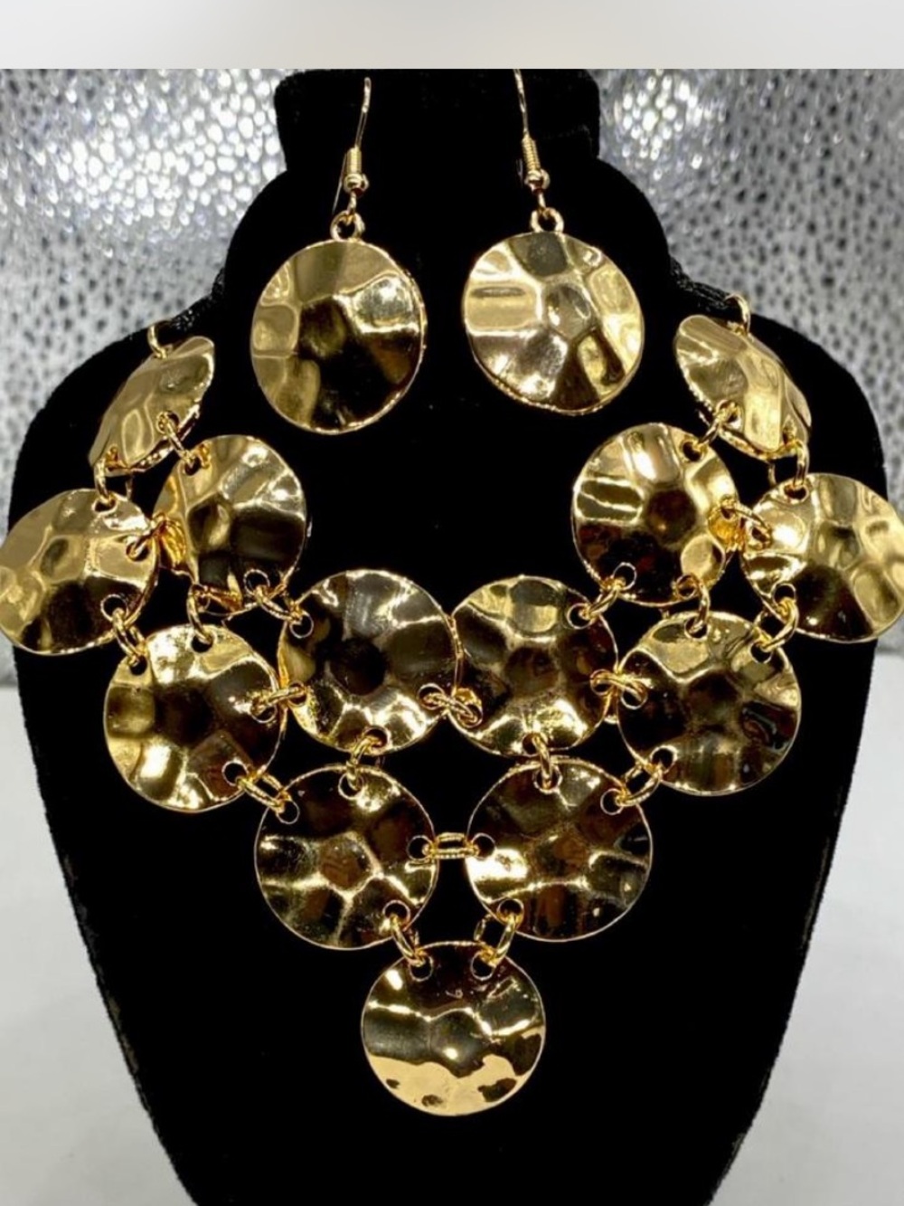 Ladies *** Statement ^^^ Goldtone Hammered Necklace / Earrings ***